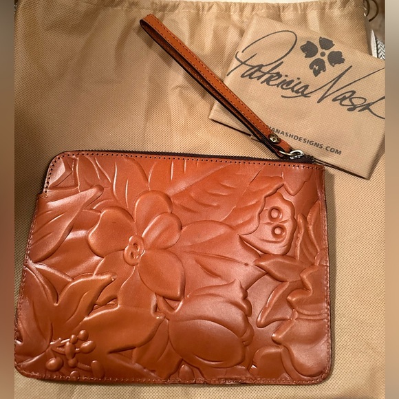 Patricia Nash - brown leather wristlet embossed floral detail work NWOT - Picture 3 of 3
